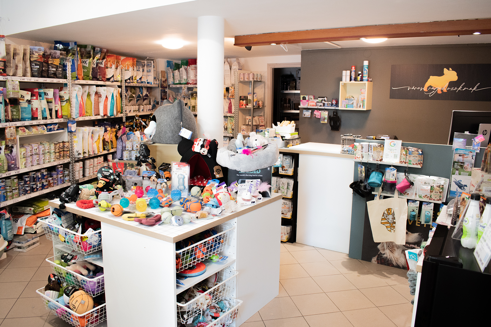 Dogzilla Pestshop belső kép - indoor picture