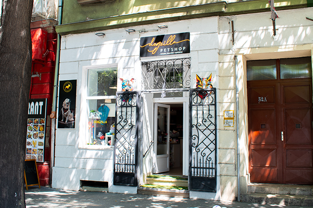 Dogzilla Pestshop külső small